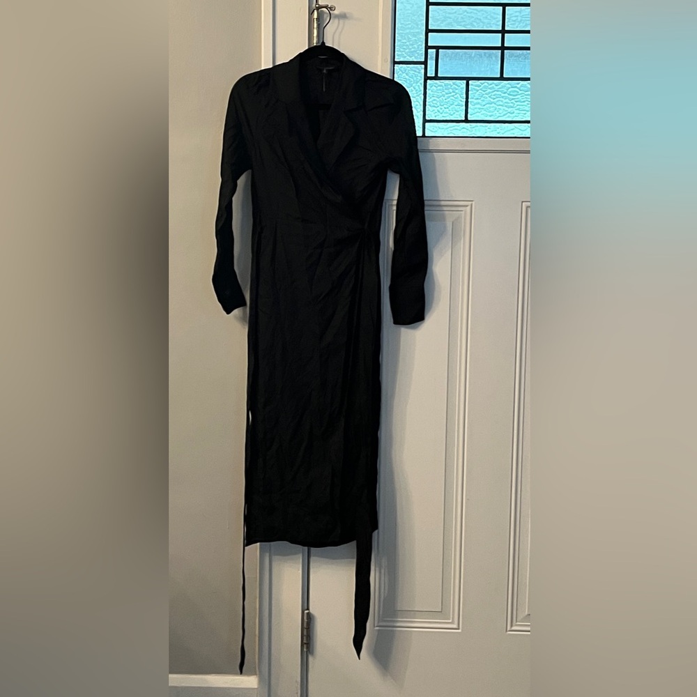 NWOT BANANA REPUBLIC WRAP DRESS Elegant Black Wrap Dress